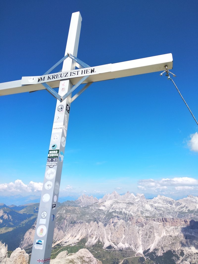 croce di vetta del Piz Pisciadù